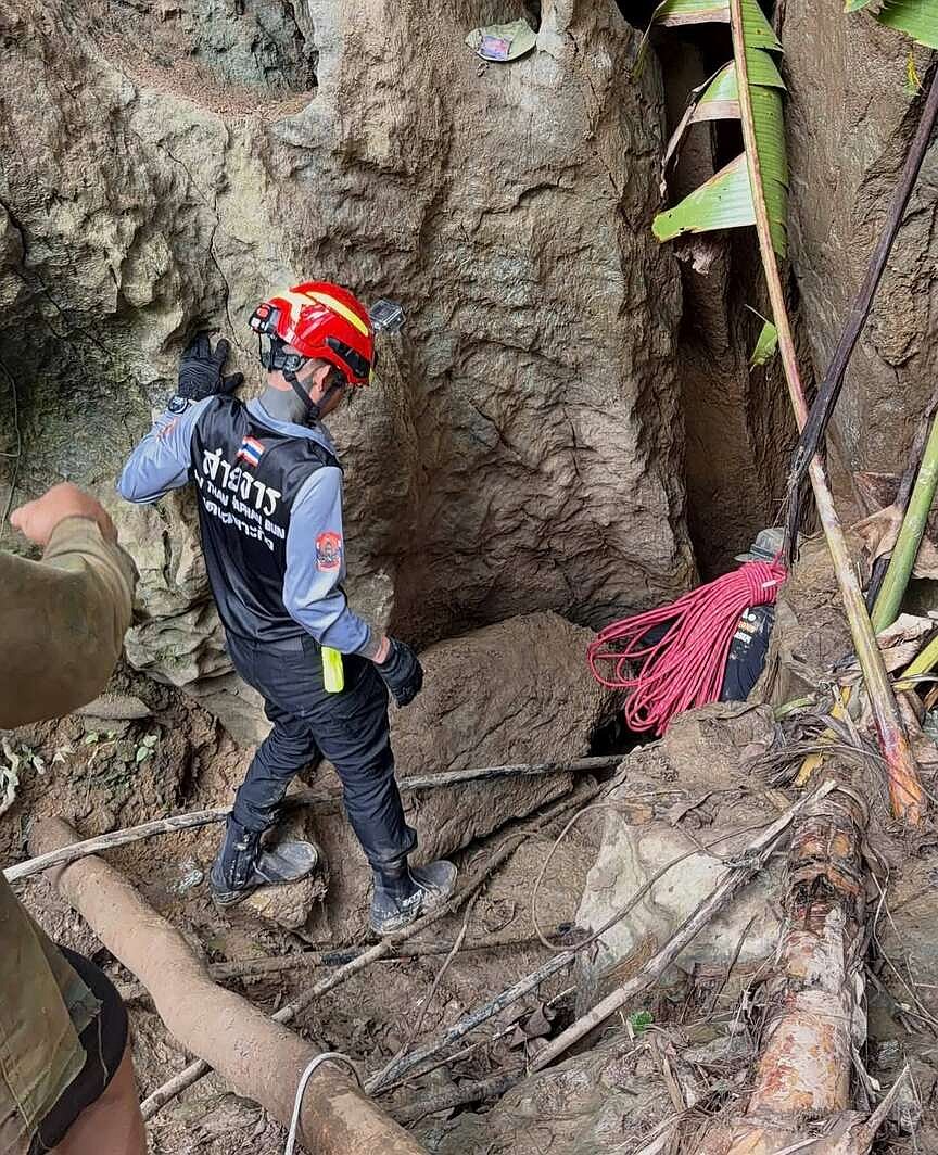 Laos cave rescue continues into seventh day