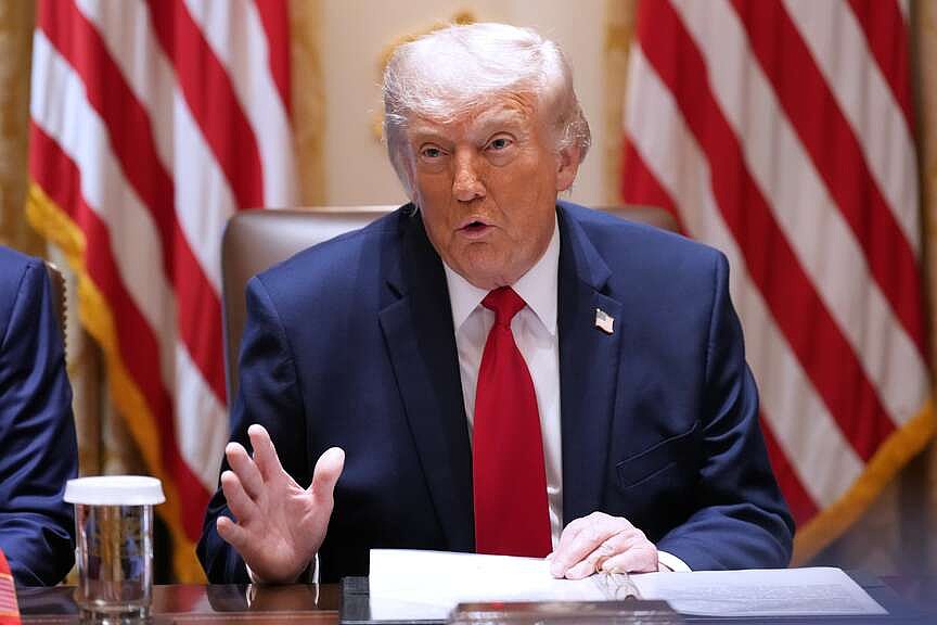 US strikes Iranian military facility