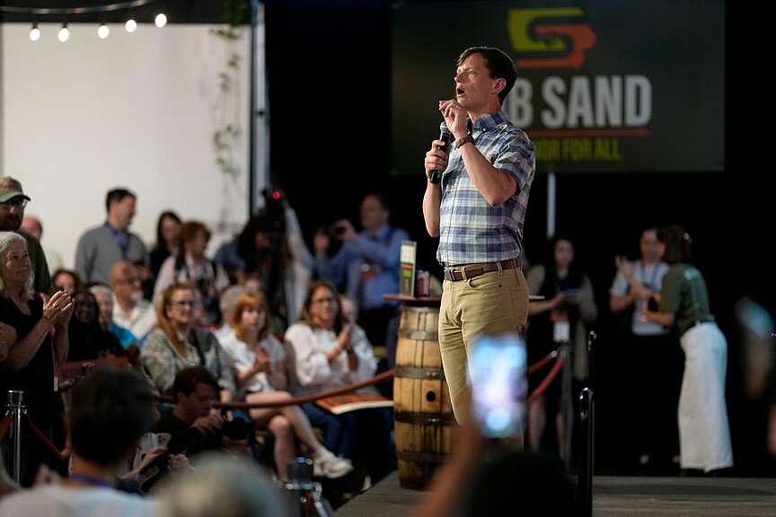 Iowa’s Sand rallies with Kentucky ally