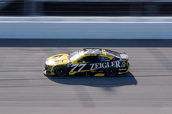 Hocevar causes 9-car crash, faces ire | Northwest Arkansas Democrat-Gazette