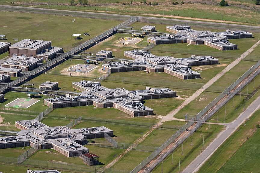 Detainee becomes 2nd to die at facility