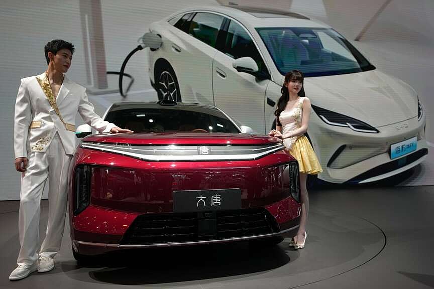 arkansasonline.com - DIDI TANG The Associated Press - Pentagon adds China firms to list | Arkansas Democrat Gazette