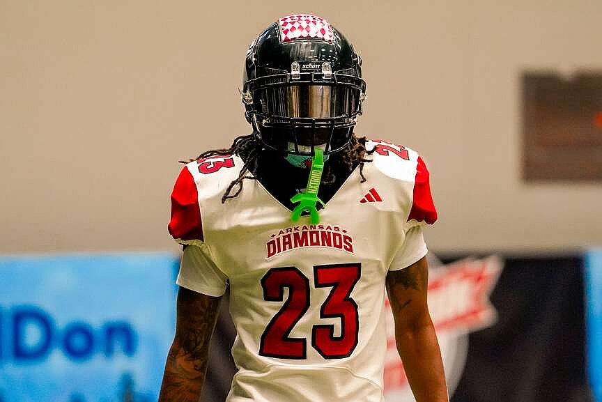 Diamonds looking to take division opener at Monroe