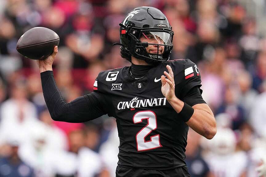 College sports in high-Tech image battle