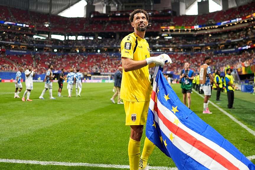 Star goalkeeper’s mom granted visa from U.S.