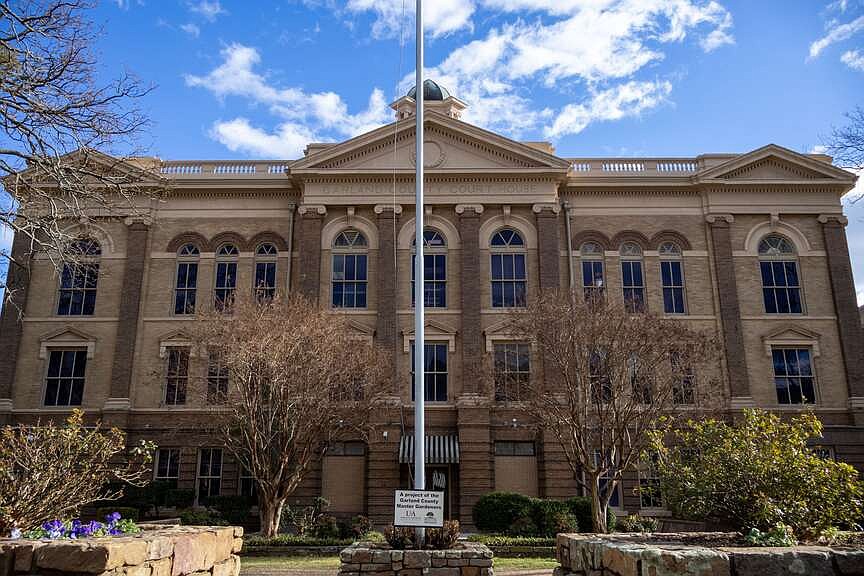 Hot Springs woman acquitted of battery of stepson, 5, after jury trial