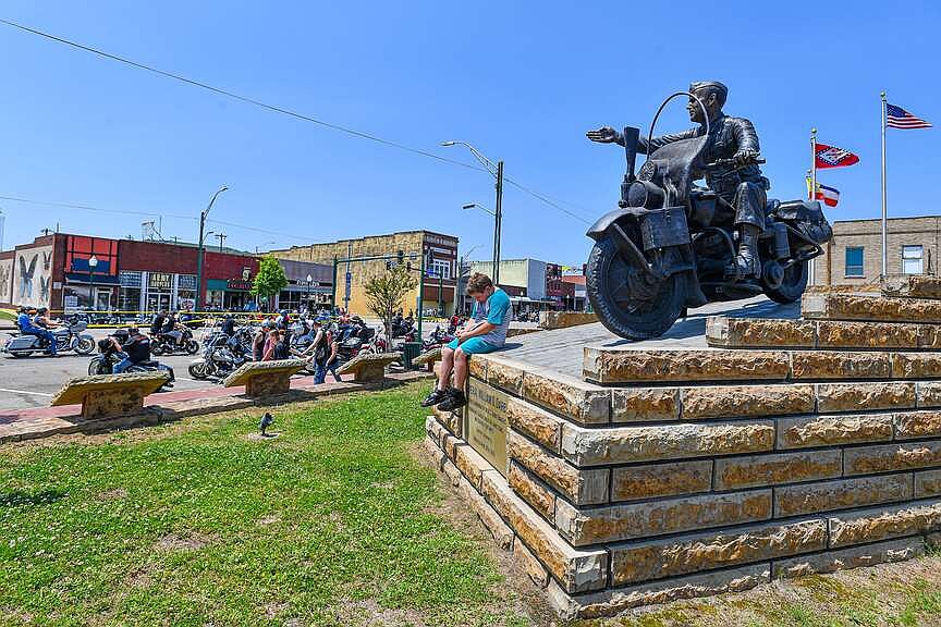 Artists, businesses sought for Garrison Arts Walk in downtown Fort Smith