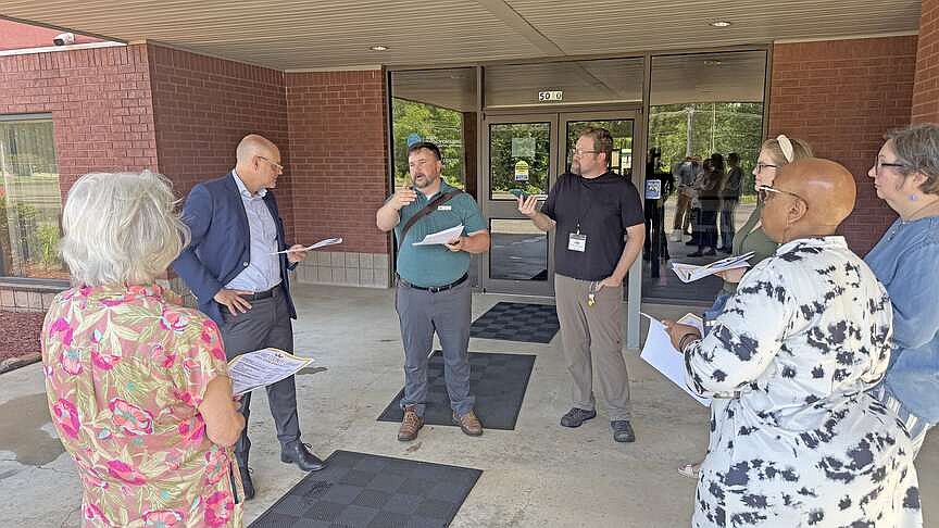 Garland County Library board OKs contingency offer for Majestic site