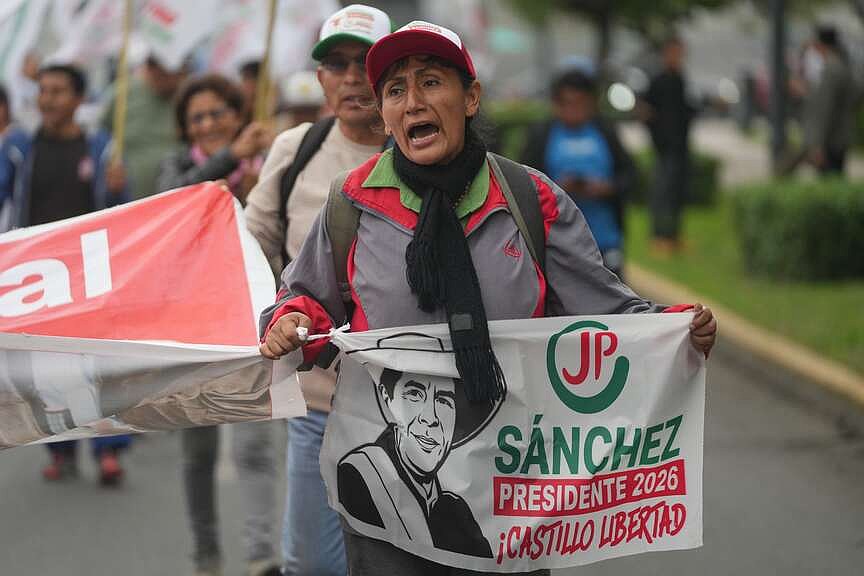 Peru’s Sánchez blasts overseas votes in runoff