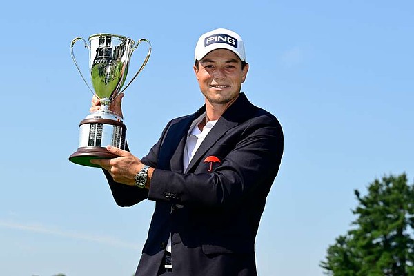 Hovland wins Travelers in Monday playoff as Scheffler misses short