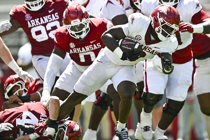 Arkansas Razorbacks bring in new bodies to shape running game