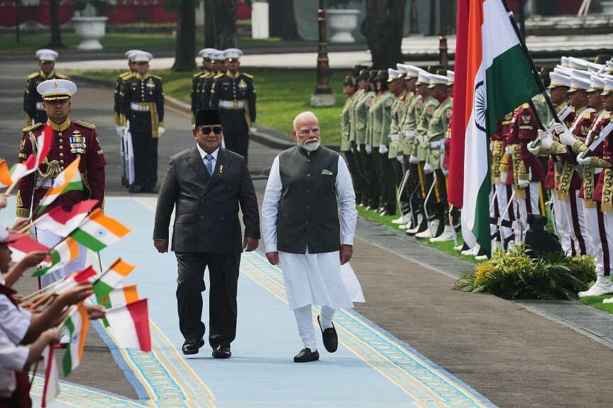 Indonesia signs deal for Indian weaponry