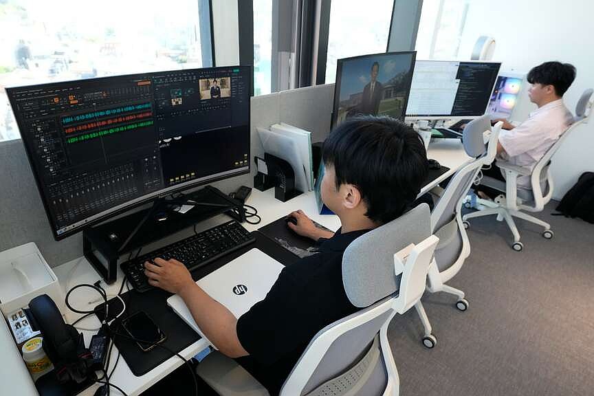 arkansasonline.com - HYUNG-JIN KIM THE ASSOCIATED PRESS - Deceased loved ones speak with aid of AI videos | Arkansas Democrat Gazette