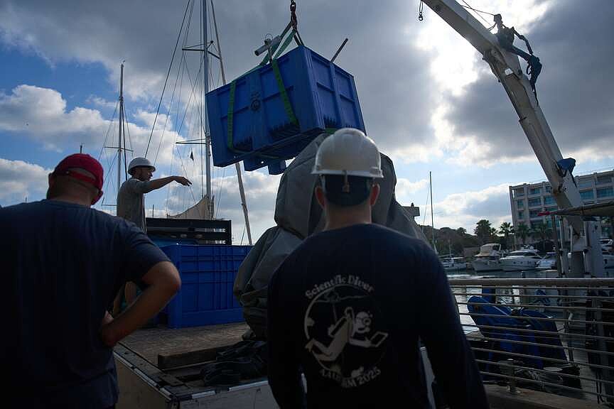Project aims to clear beach of ordnance | Arkansas Democrat Gazette