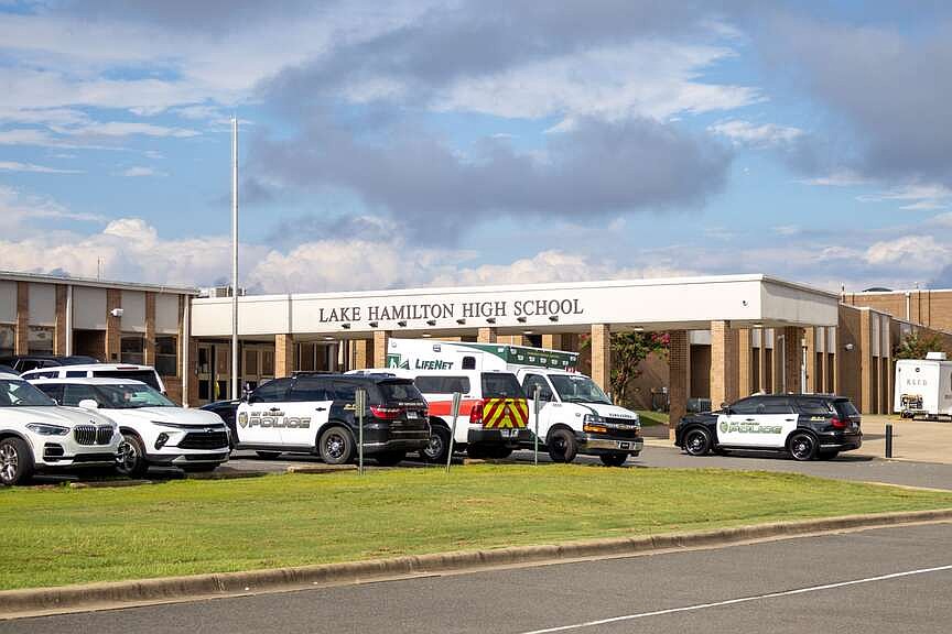 PEARCY — Simulated gunshots, role-playing victims and staged chaos inside Lake Hamilton High School gave local firs...