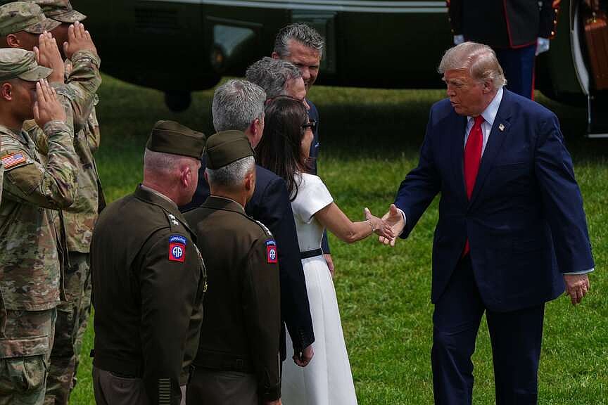 Trump speaks at US defense summit