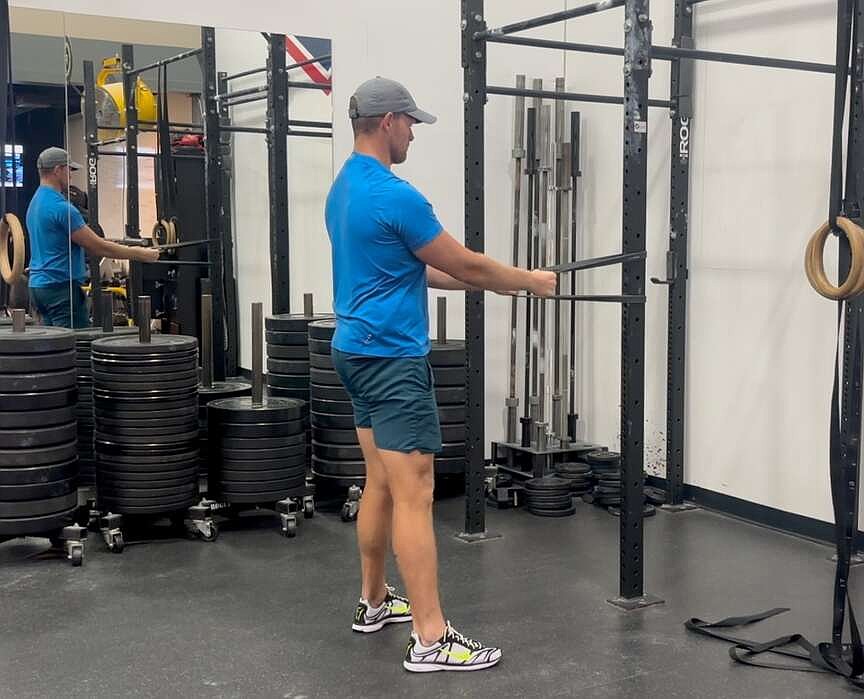 MASTER CLASS: Squat challenges lower body with virtually zero risk