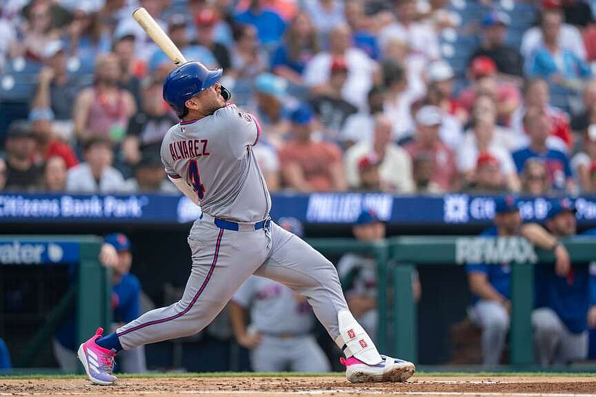 Alvarez tallies 2 homers, leads Mets over Phillies