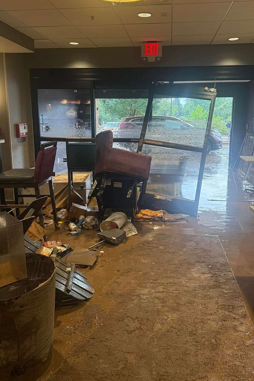 Torrential rains cause flash floods in W.Va.
