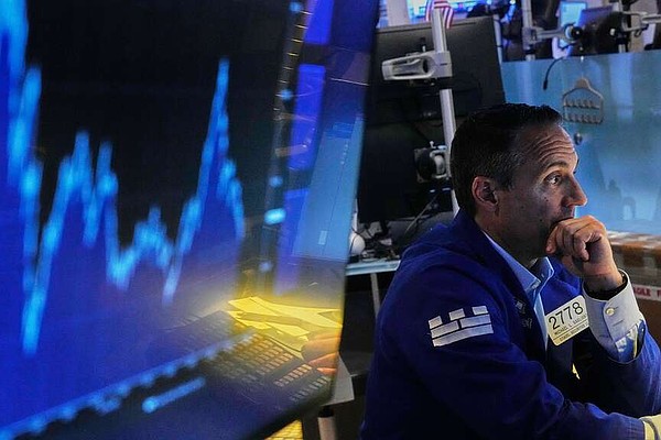 Oil cost, tech losses weigh Wall Street | Arkansas Democrat Gazette