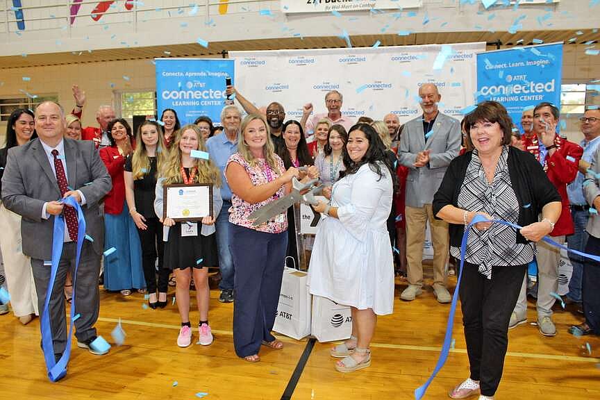 WATCH | AT&T opens new Connected Learning Center at Hot Springs YMCA