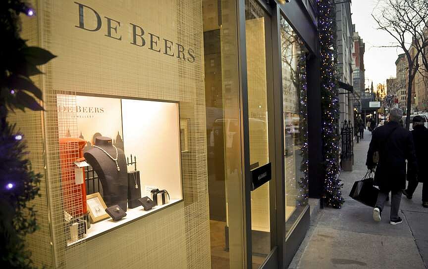 arkansasonline.com - Thomas Biesheuvel, Antony Sguazzin and William Clowes Bloomberg (WPNS) - Anglo eyeing $1B sale of De Beers | Arkansas Democrat Gazette