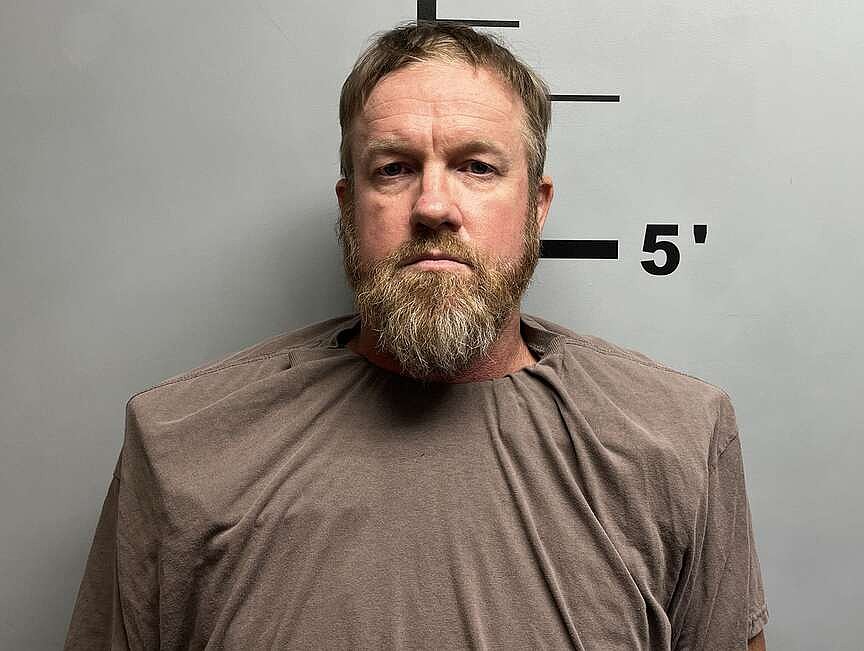 Rogers man who is registered sex offender accused of trying to set up sex with young children
