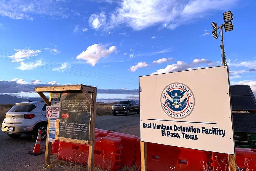 Texas law firm awarded $150M migrant contract