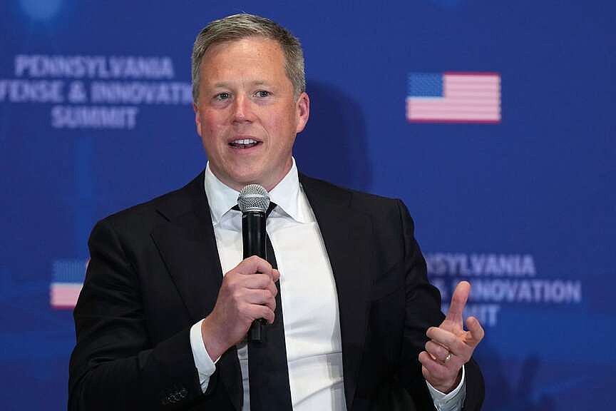 US Army to open test sites to private firms