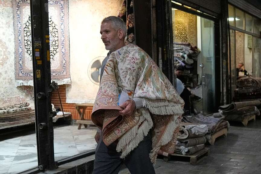 Iran demands conditions for strait’s reopen