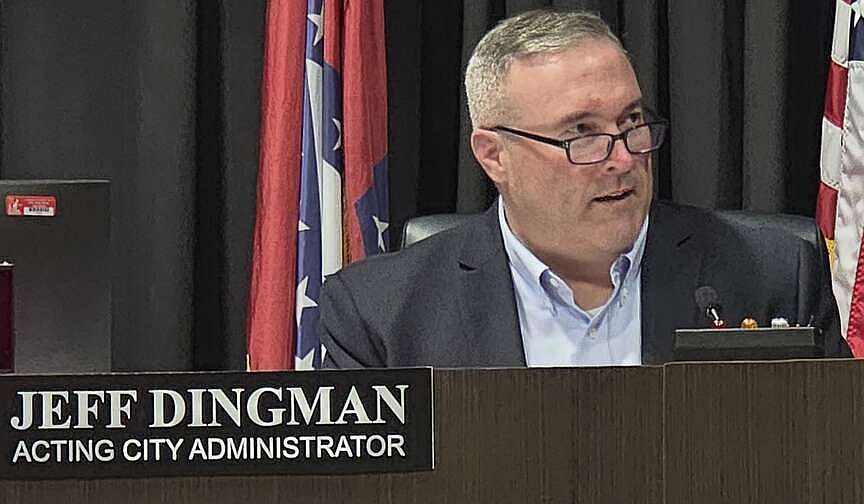Fort Smith City Administrator Jeff Dingman to be paid $215,000 yearly under approved contract