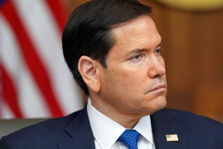 US to revoke up to 200,000 visas