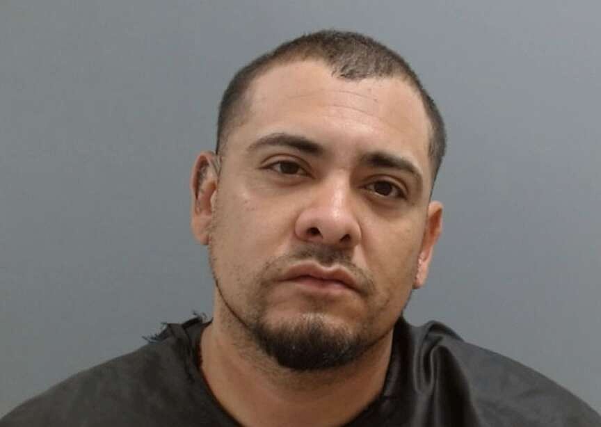 Police: Fayetteville man shot in the leg, arrested after altercation outside sports bar