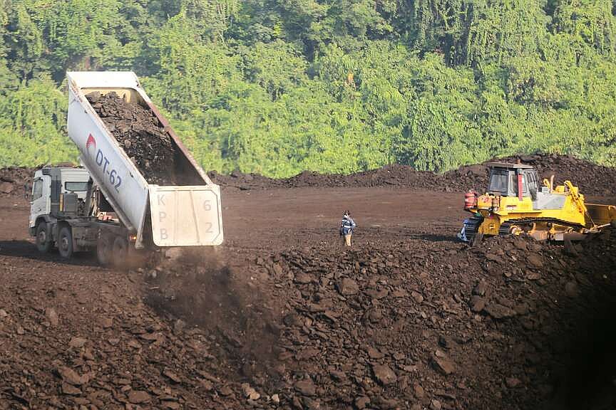 arkansasonline.com - ANTON L. DELGADO The Associated Press - Indonesia leans on coal for industry | Arkansas Democrat Gazette