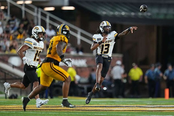 Mizzou QB debuts with 4 TD passes | Northwest Arkansas Democrat-Gazette