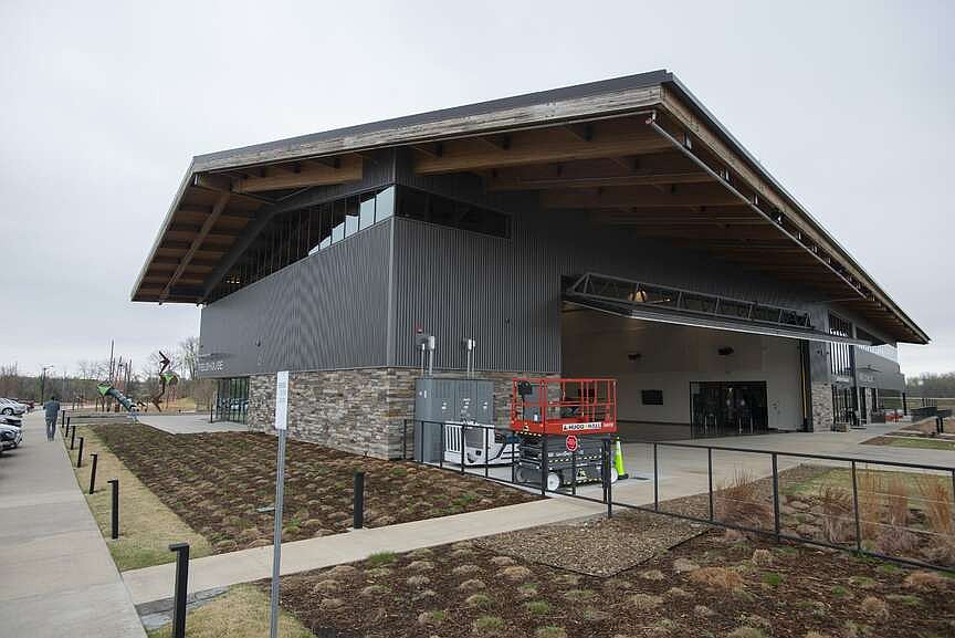 Bentonville seeks residents to serve on Airport Advisory Board