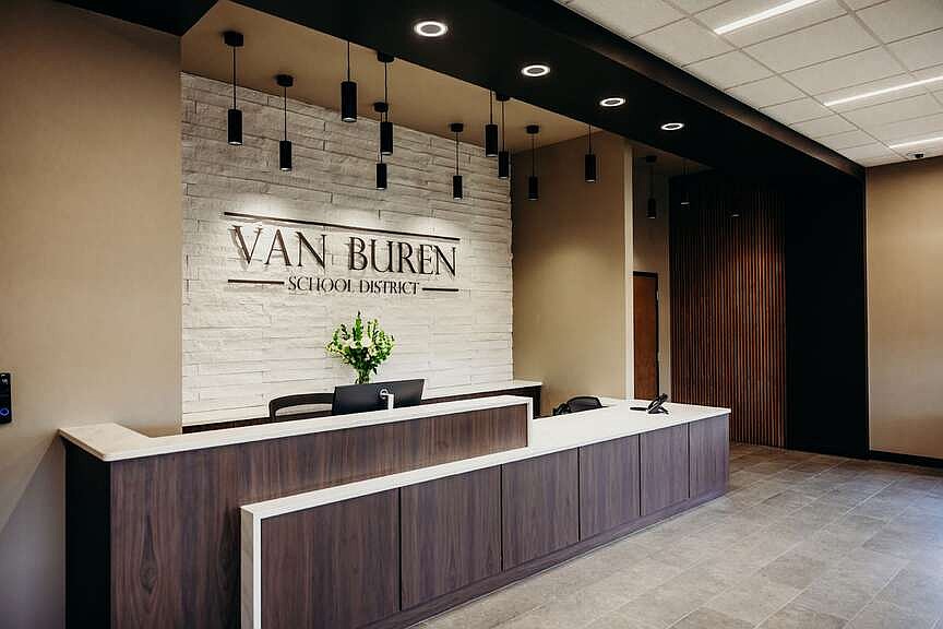 Van Buren School District holds first meeting in new administration building