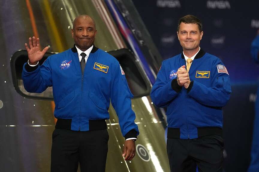 2 Artemis II crew to quit spaceflight