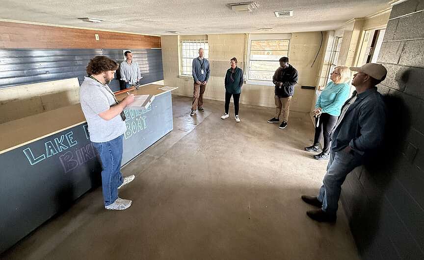 Vendor proposed for Lake Fayetteville marina shop with City Council set to vote Tuesday | Arkansas Democrat Gazette