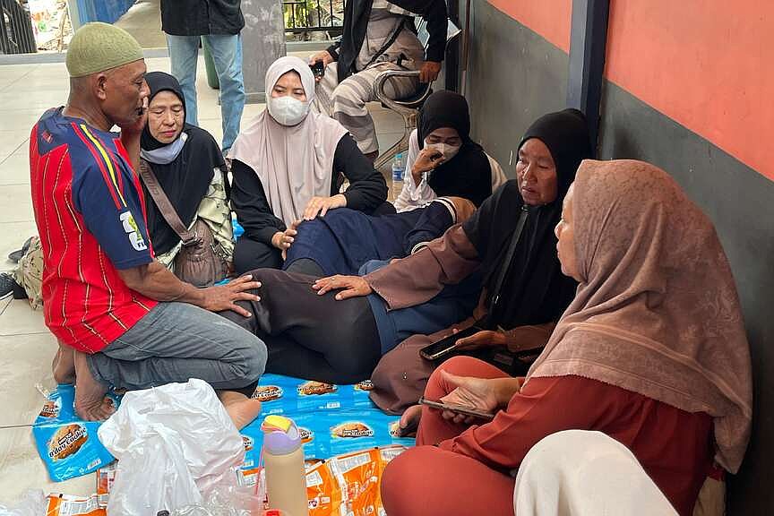 Searches magnified for 129 still missing after ferry capsized
