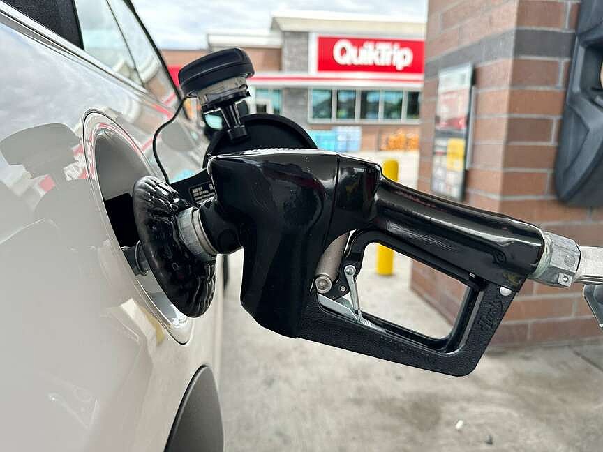 arkansasonline.com - Greg Stohr Bloomberg (WPNS) - Justices to weigh in on oil, climate suit | Arkansas Democrat Gazette