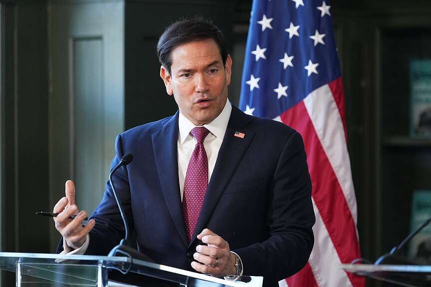 Rubio visits Iceland to reaffirm relations