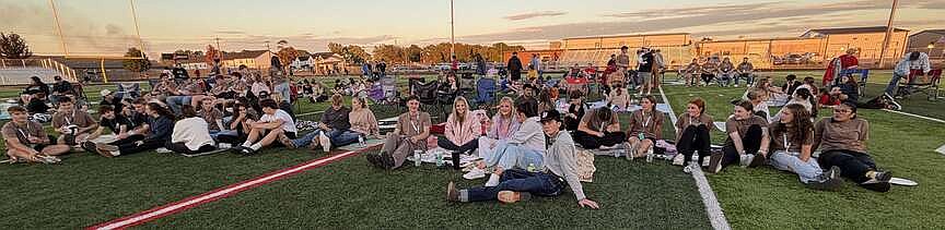 Students share faith, fellowship, testimonies