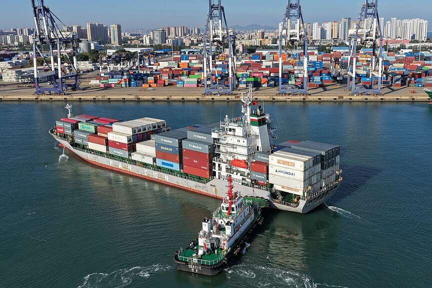 arkansasonline.com - CHAN HO-HIM The Associated Press - China's economy fueled by exports | Arkansas Democrat Gazette