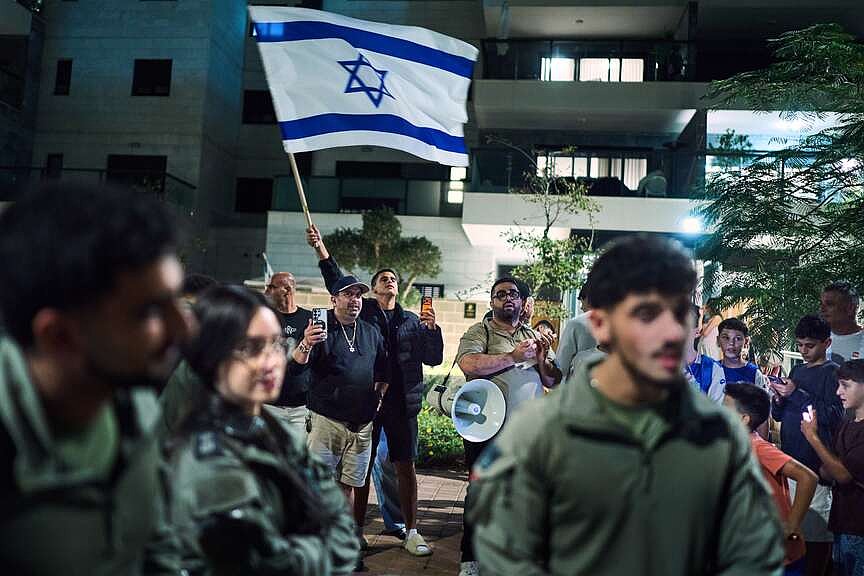 Israeli parties face hard path to new government