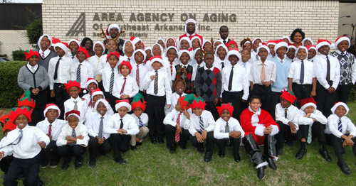 Greenville singers spread cheer