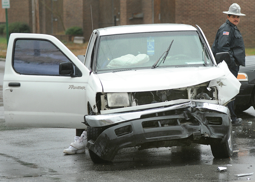 No one hurt in 2 vehicle accident