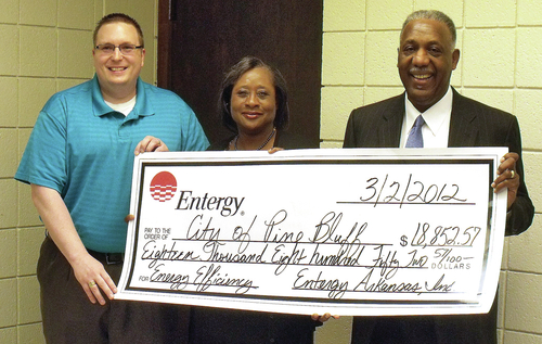 Entergy rebate check presented to PB mayor