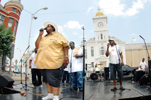 Sweet versus heat  Main Street music festival stays cool