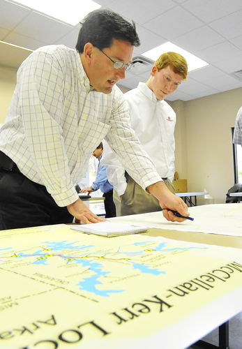Corps of Engineers gets local input on Arkansas River lock changes